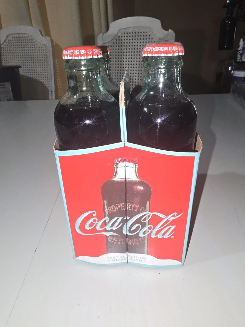 2011 Coca-Cola 125th Anniversary Hutchinson Bottle 4-Pack FULL w/ Santa Carrier